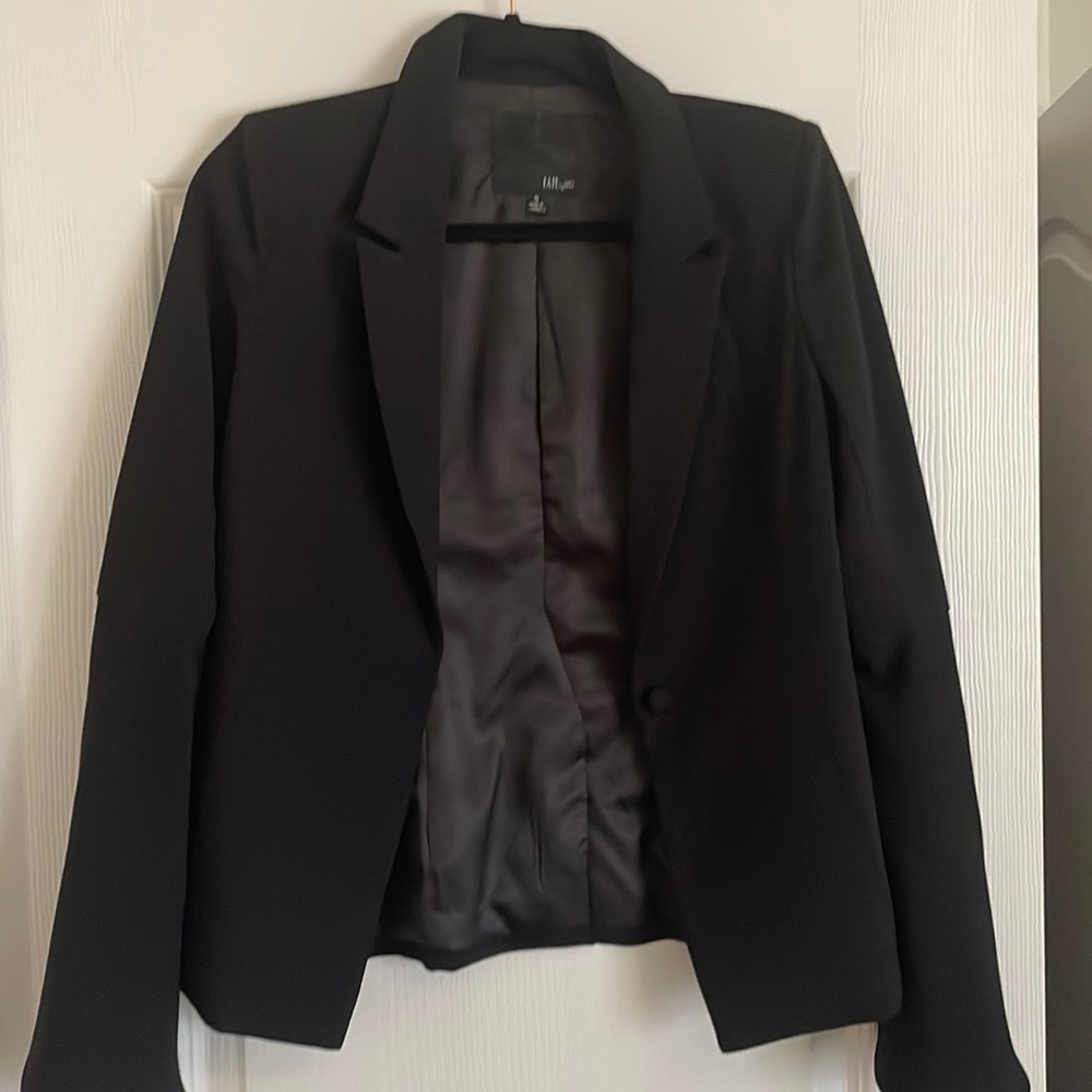 Women’s Black Blazer Bell Sleeves Size Small